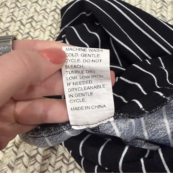 SHEIN Black and White Stripped High Waisted Leggings - Picture 5 of 8